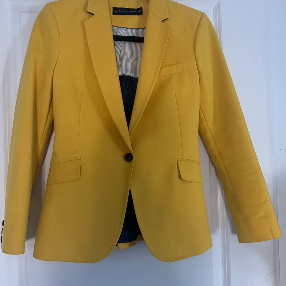 Zara Yellow Tailored Blazer with Notched Lapels